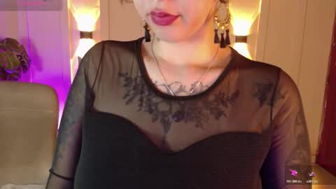 Snapshot of chloerossee chatting on October 23, 2:00 am Chloe rosse online show from October 23, 2:00 am