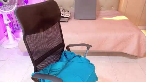 Chloe rosse online show from February 28, 1:28 am