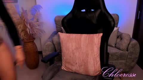 Laura online show from January 11, 11:26 am