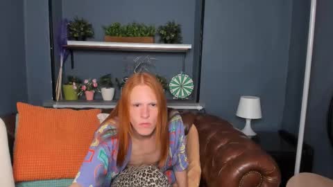 Snapshot of chloevalentinee chatting on September 21, 11:45 am Chloe online show from September 21, 11:45 am