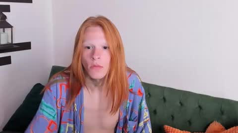 Snapshot of chloevalentinee chatting on September 22, 9:22 am Chloe online show from September 22, 9:22 am