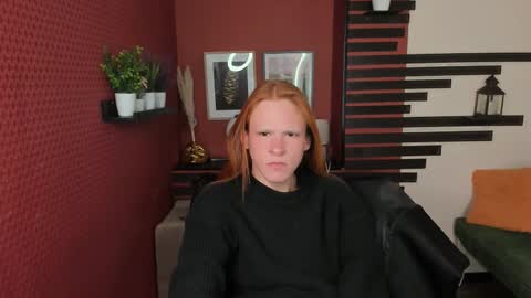 Snapshot of chloevalentinee chatting on October 16, 10:27 am Chloe online show from October 16, 10:27 am