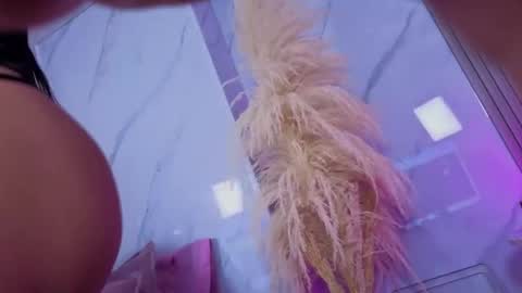 Chlooe online show from April 9, 1:38 am