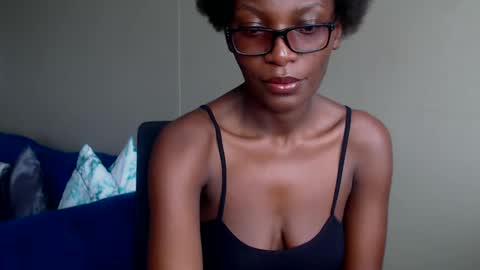 Snapshot of choccoa chatting on January 13, 5:55 am Daisy online show from January 13, 5:55 am