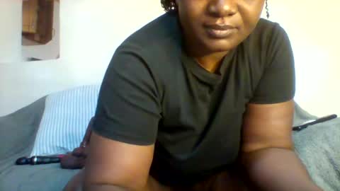 Snapshot of chocobabe002 chatting on October 21, 4:13 am chocobabe002 online show from October 21, 4:13 am