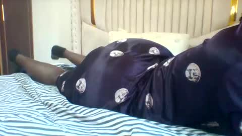 Snapshot of chocobabe002 chatting on November 25, 4:56 am chocobabe002 online show from November 25, 4:56 am