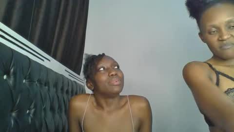 Snapshot of chocobear22 chatting on November 20, 11:37 pm chocobear22 online show from November 20, 11:37 pm