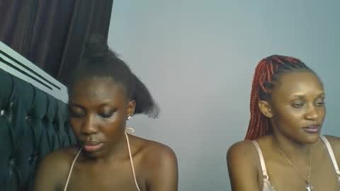 Snapshot of chocobear22 chatting on December 1, 10:09 am chocobear22 online show from December 1, 10:09 am