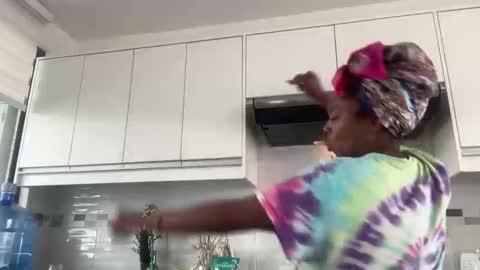 Snapshot of chocolatecakequeen chatting on November 9, 2:59 pm ChocolateCakeQueen online show from November 9, 2:59 pm