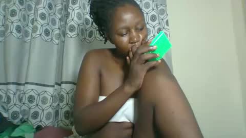 Snapshot of chocolateskin4 chatting on December 3, 1:35 am JANE online show from December 3, 1:35 am