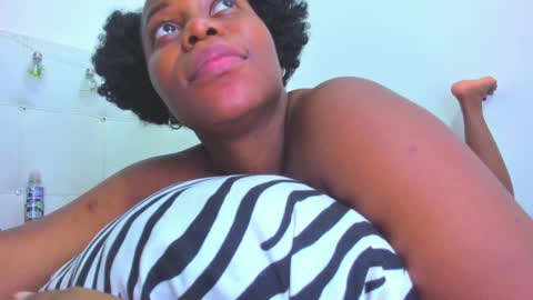 Snapshot of chocoo_dessert chatting on January 11, 9:15 am online show from January 11, 9:15 am