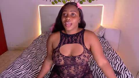 Snapshot of chocoo_dessert chatting on November 13, 3:49 am online show from November 13, 3:49 am