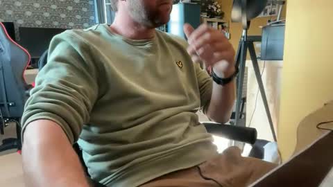 chris13abcd online show from March 23, 9:57 am