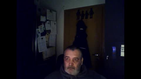 Snapshot of chris250268 chatting on December 3, 7:10 am Chris online show from December 3, 7:10 am