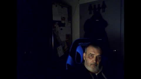 Snapshot of chris250268 chatting on November 1, 8:22 pm Chris online show from November 1, 8:22 pm