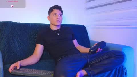 Chris Argent online show from October 25, 3:47 am