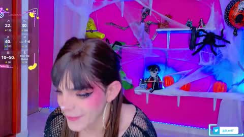 Snapshot of chris_parker01 chatting on October 7, 12:35 pm juli Instagram july rv17 - Twitter juli rv17 online show from October 7, 12:35 pm