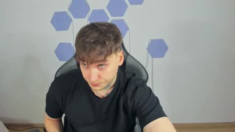 Chris Tyson online show from December 27, 1:43 am