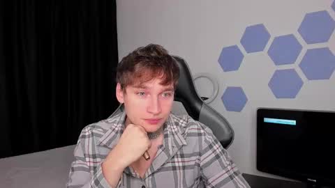 Chris Tyson online show from October 18, 12:35 am