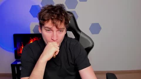 Chris Tyson online show from November 13, 10:25 am