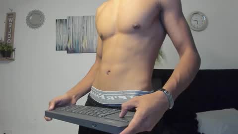 chriss_johnson online show from December 2, 11:48 am