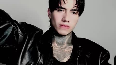 CHRIS  INDEPENT MODEL online show from November 4, 11:15 pm