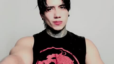 CHRIS  INDEPENT MODEL online show from January 12, 1:00 am