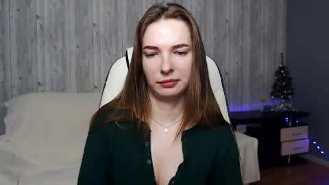 Snapshot of chrisssstaylor chatting on December 9, 9:39 am Christi online show from December 9, 9:39 am