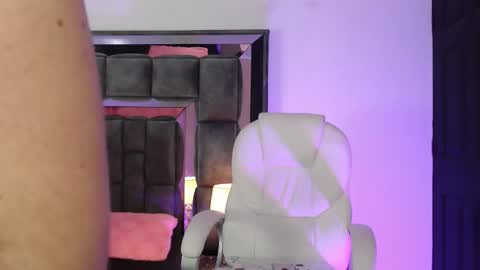Snapshot of christaly_1 chatting on September 30, 5:56 am Christal online show from September 30, 5:56 am