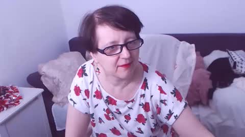 Snapshot of christarose chatting on December 23, 4:01 am Christa online show from December 23, 4:01 am