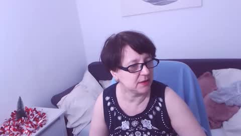 Snapshot of christarose chatting on December 30, 2:42 am Christa online show from December 30, 2:42 am