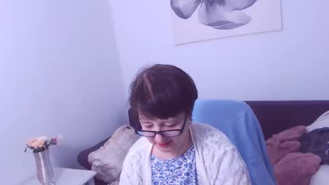 Snapshot of christarose chatting on January 19, 5:05 am Christa online show from January 19, 5:05 am