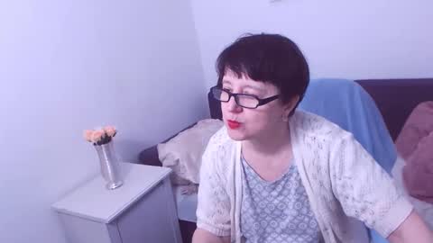 Snapshot of christarose chatting on February 8, 10:51 pm Christa online show from February 8, 10:51 pm