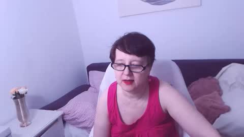 Snapshot of christarose chatting on September 21, 9:27 pm Christa online show from September 21, 9:27 pm