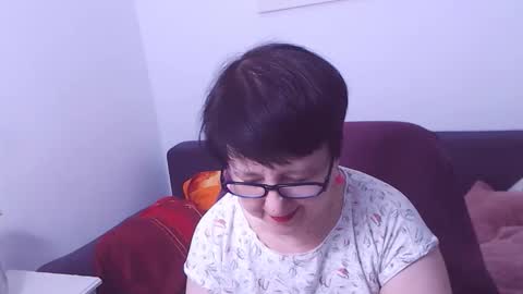 Snapshot of christarose chatting on October 4, 1:14 am Christa online show from October 4, 1:14 am