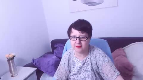 Snapshot of christarose chatting on November 7, 8:09 pm Christa online show from November 7, 8:09 pm