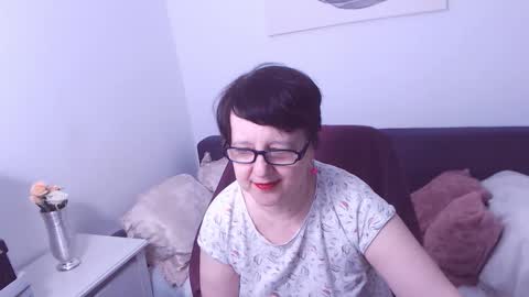 Snapshot of christarose chatting on November 22, 9:47 pm Christa online show from November 22, 9:47 pm