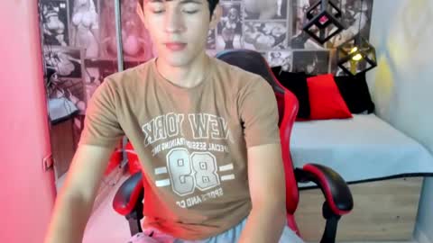 Snapshot of christian_foxx chatting on May 3, 1:39 pm Christian online show from May 3, 1:39 pm