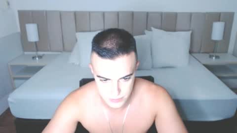 Snapshot of christiandiorx chatting on December 31, 3:12 am christiandiorx online show from December 31, 3:12 am