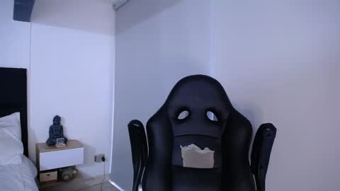 Snapshot of christianvalenzia chatting on February 19, 12:44 pm Christian online show from February 19, 12:44 pm