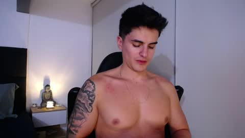 Snapshot of christianvalenzia chatting on September 10, 2:33 am Christian online show from September 10, 2:33 am