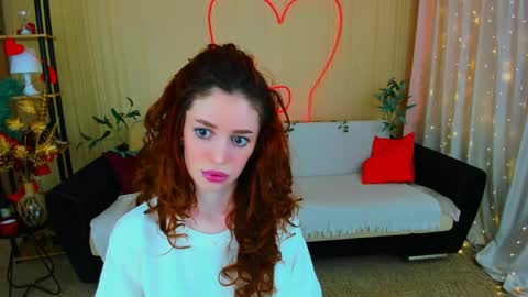 Snapshot of christinaconteeree chatting on April 26, 4:21 am christinaconteeree online show from April 26, 4:21 am