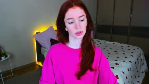 Snapshot of christinaconteeree chatting on May 1, 7:18 pm christinaconteeree online show from May 1, 7:18 pm