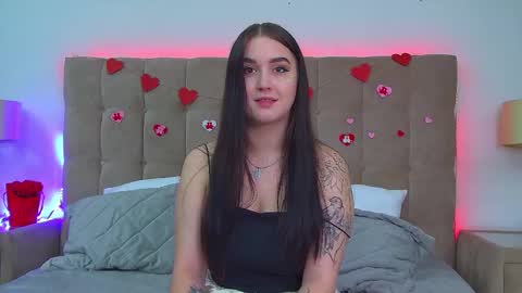 Snapshot of christinamilton chatting on February 11, 10:07 pm Christina online show from February 11, 10:07 pm