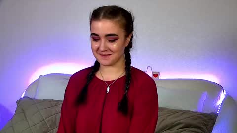 Snapshot of christinamilton chatting on February 17, 6:37 pm Christina online show from February 17, 6:37 pm