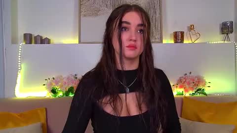 Snapshot of christinamilton chatting on February 18, 9:53 pm Christina online show from February 18, 9:53 pm
