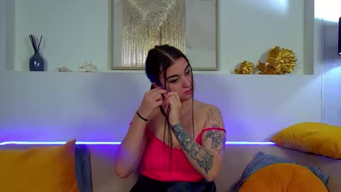 Snapshot of christinamilton chatting on October 16, 6:42 pm Christina online show from October 16, 6:42 pm