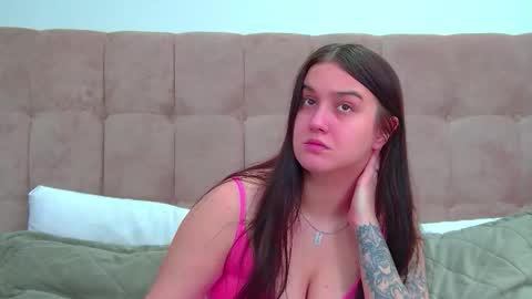 Christina online show from February 7, 6:33 pm