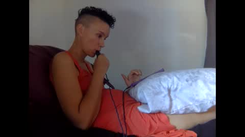 Christina Saunters online show from October 11, 6:28 pm