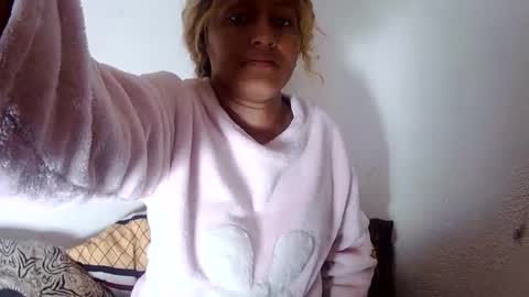 Snapshot of christine213 chatting on February 5, 6:35 am christine213 online show from February 5, 6:35 am